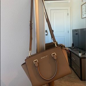Michael Kors Tan Cross body!